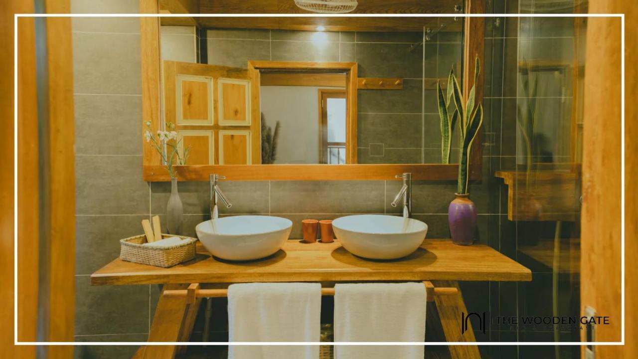 The Wooden Gate Hotel Xuan Son Luaran gambar